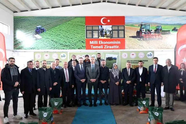 Ağrı'da 44 ton sertifikalı yonca tohumu dağıtıldı