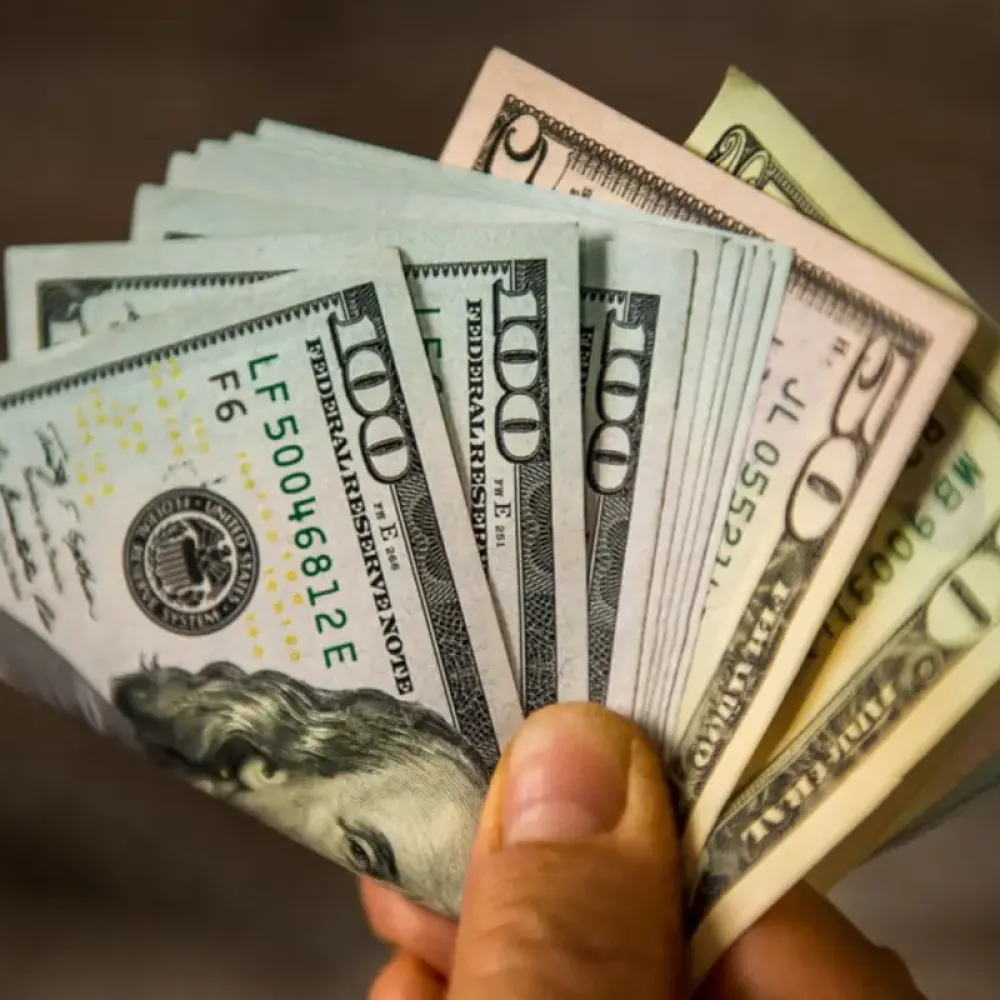 Cebinde 735 doları olan bu ülkede artık milyarder sayılıyor