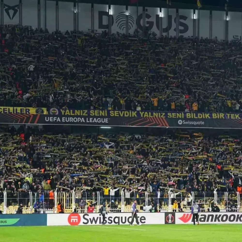 Fenerbahçe - Nottingham Forest Maçında İlk Çeyrek Golsüz Geçti
