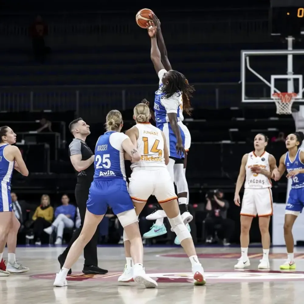 Galatasaray Çağdaş Faktoring - Basket Landes: 81-72
