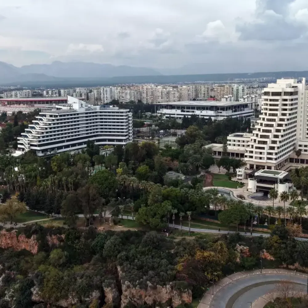 Milyar dolarlık arazi davasında yeni gelişme; 5 yıldızlı 3 otelin tapularının iptali için dava