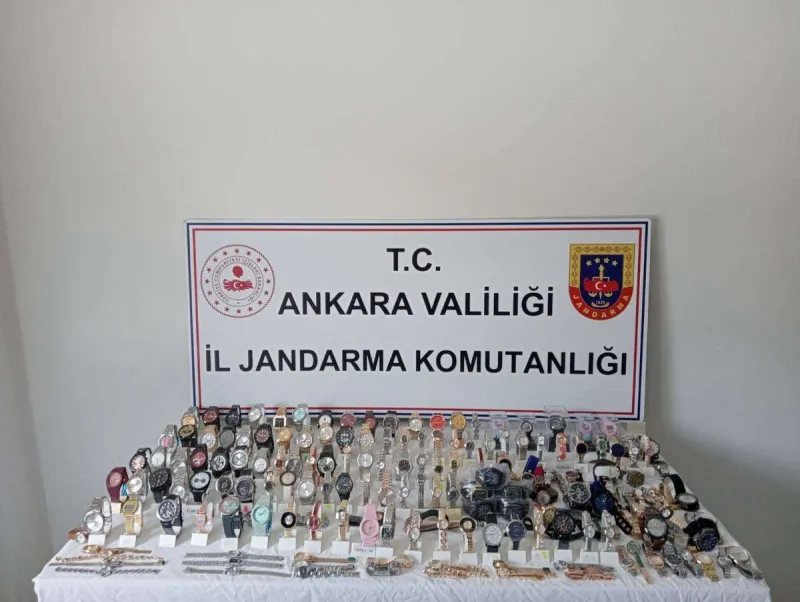 Ankara'da 3,2 milyon liralık kaçak saat ele geçirildi
