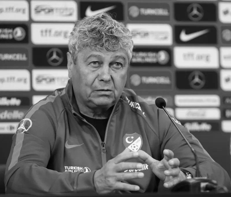 Futbol dünyası Lucescu