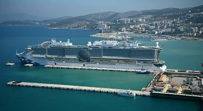 Kuşadası, ABD'li Turistlerle Canlandı