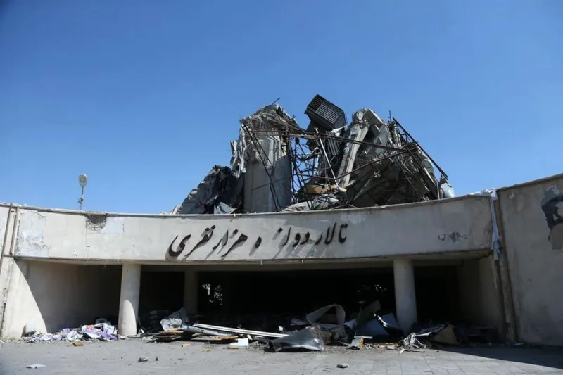 Tahran'da ABD-İsrail Saldırısı: Azadi Stadyumu Yıkıldı