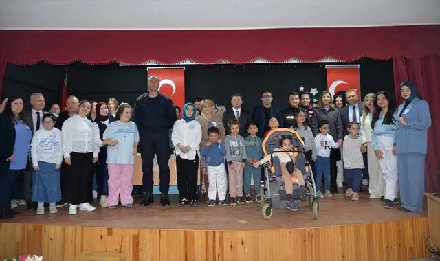 Türkeli'de 2 Nisan Dünya Otizm Farkındalık Günü kutlandı