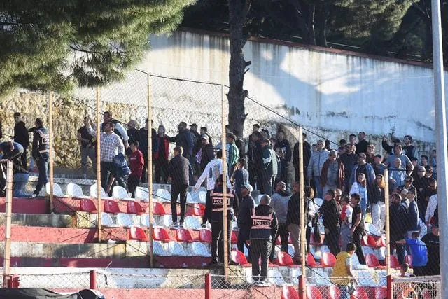 3. Lig Play-off Maçında Taraftarlar Arasında Kavga Çıktı