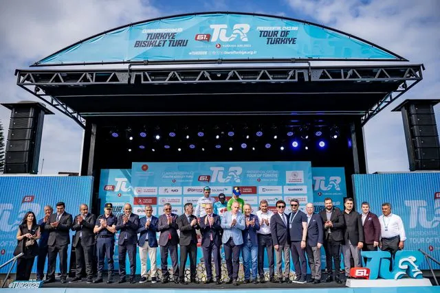 61. Cumhurbaşkanlığı Bisiklet Turu'nda Casper Van Uden Fırtınası: Patara-Kemer Etabı Sonuçlandı