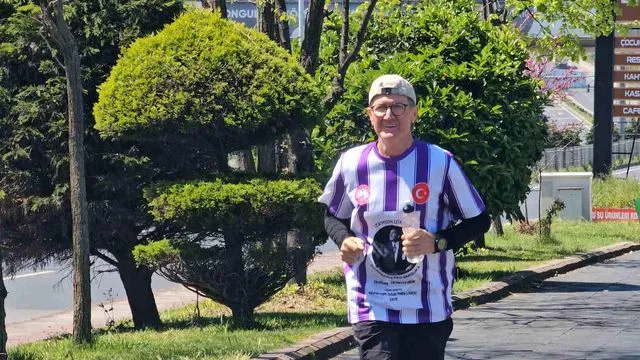 65 yaşındaki diş hekimi Fedai Kürtül, İstanbul