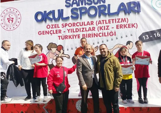 Afyonkarahisarlı özel sporcular Samsun’da zirveye damga vurdu