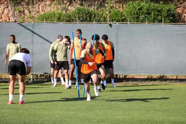 Alanyaspor, Beşiktaş maçı hazırlıklarına başladı