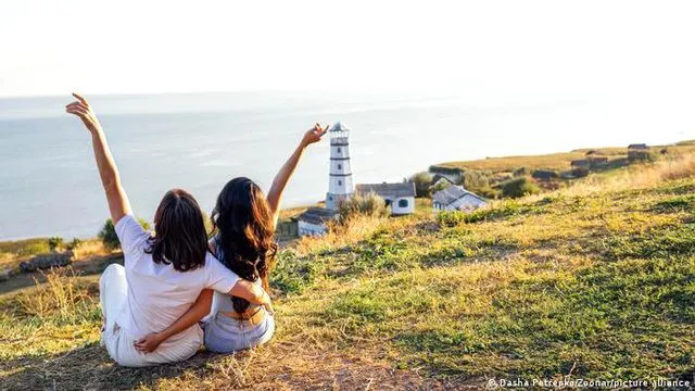 Avrupa'da Gençlerin Bağımsızlık Karnesi: Kadınlar Aile Evinden Daha Erken Ayrılıyor
