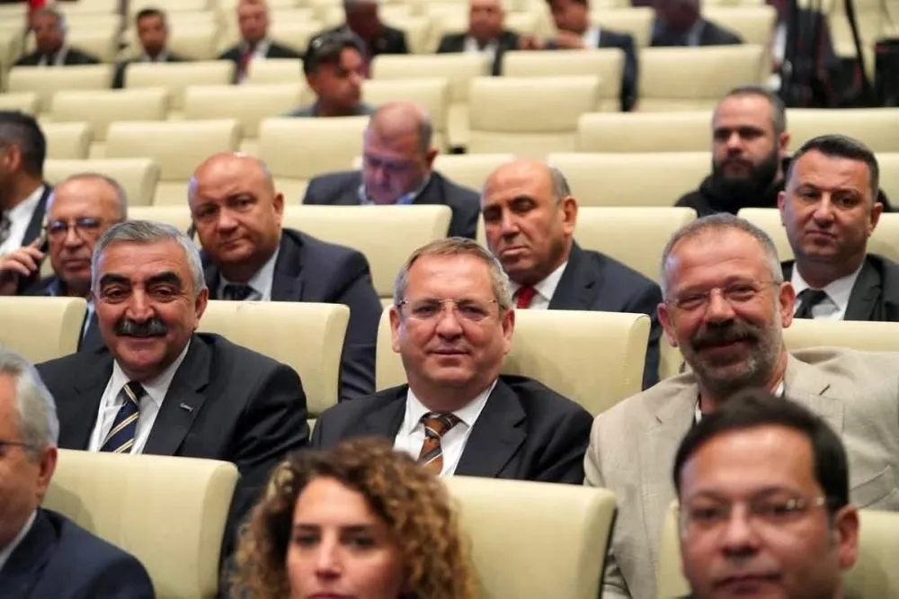 Ayvalık Belediye Başkanı Mesut Ergin, CHP'nin Strateji Toplantısında Yerel Yönetim Vizyonunu Paylaştı