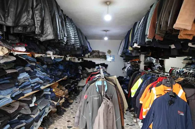 Bahçe sezonun başlamasıyla, ikinci el kıyafete talep arttı