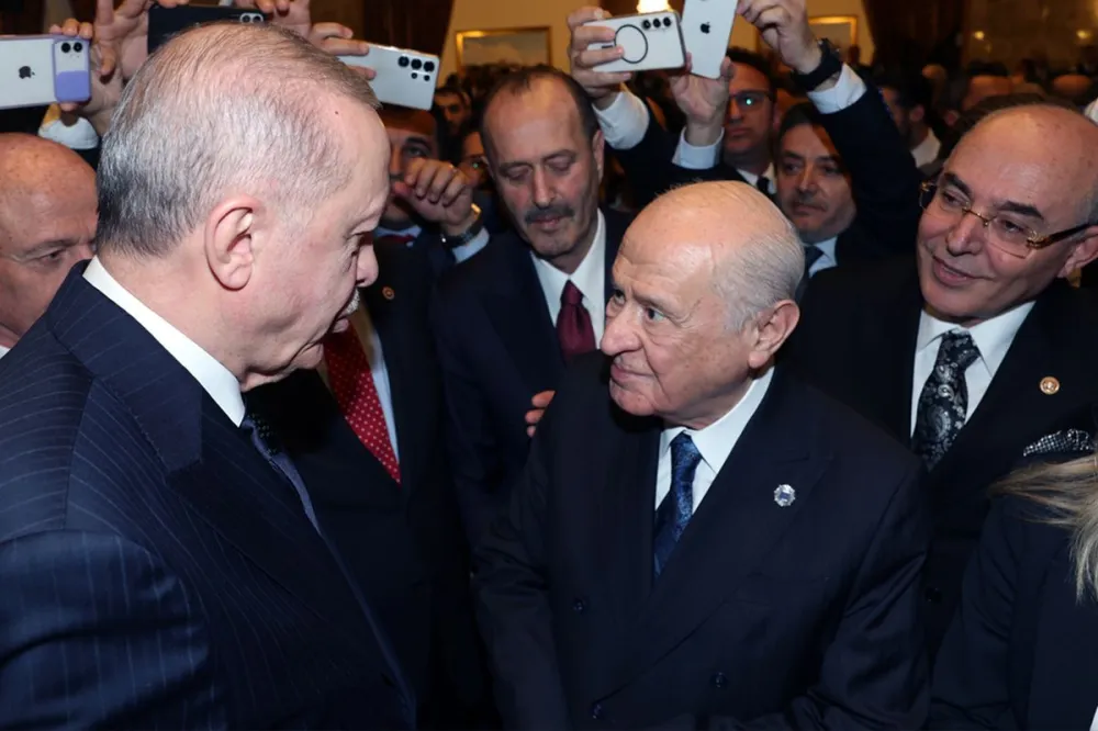 Bahçeli ile sohbet eden Erdoğan