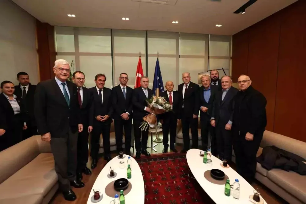 Bakan Bak Kosova