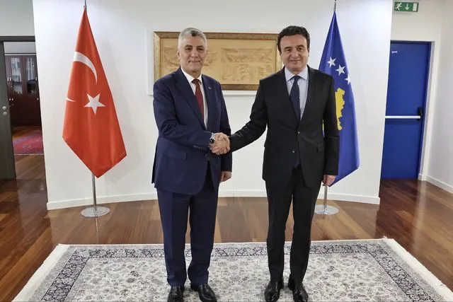 Bakan Bolat, Kosova Başbakanı Kurti ile bir araya geldi