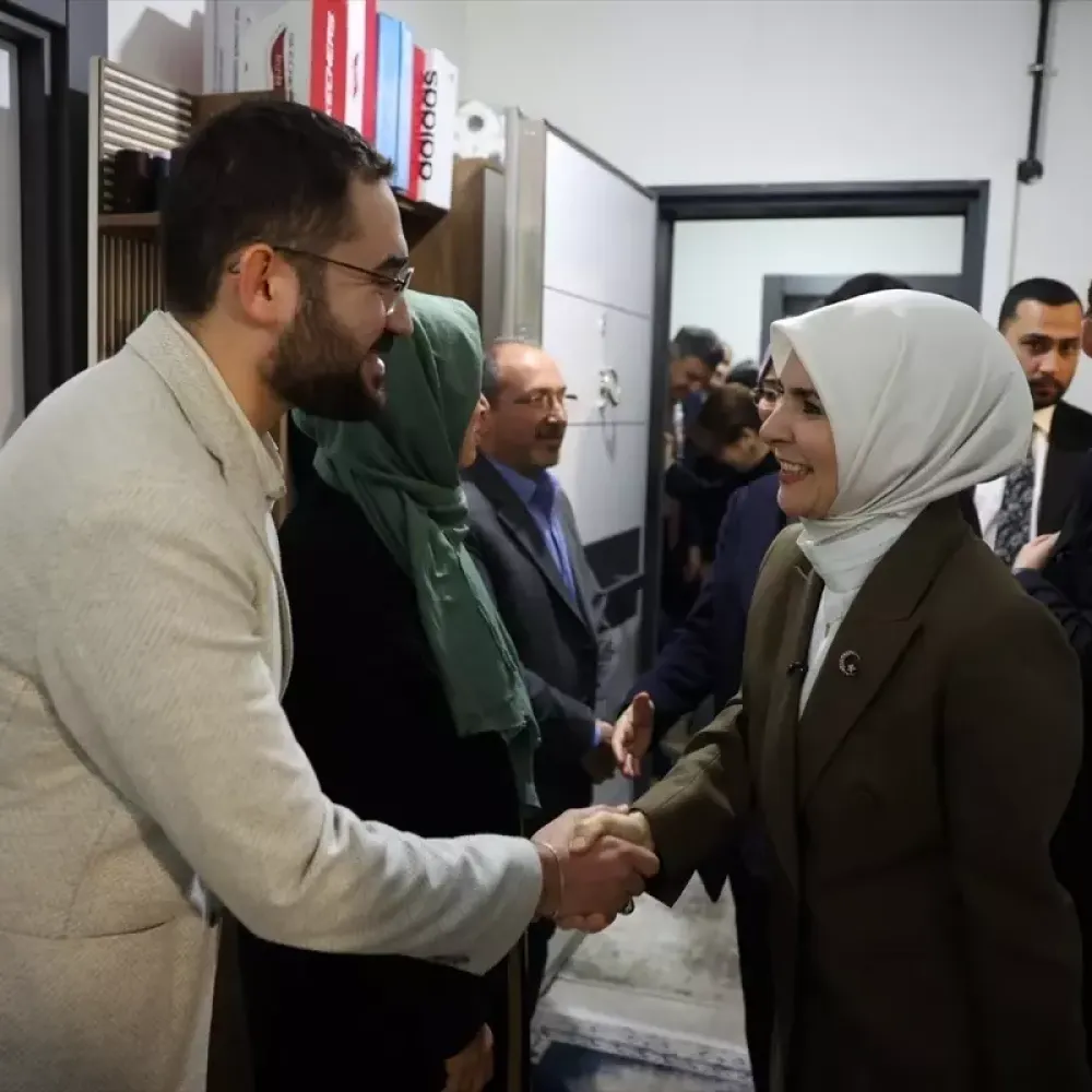 Bakan Göktaş Şanlıurfa'da Depremzede Ailenin İftar Sofrasına Konuk Oldu