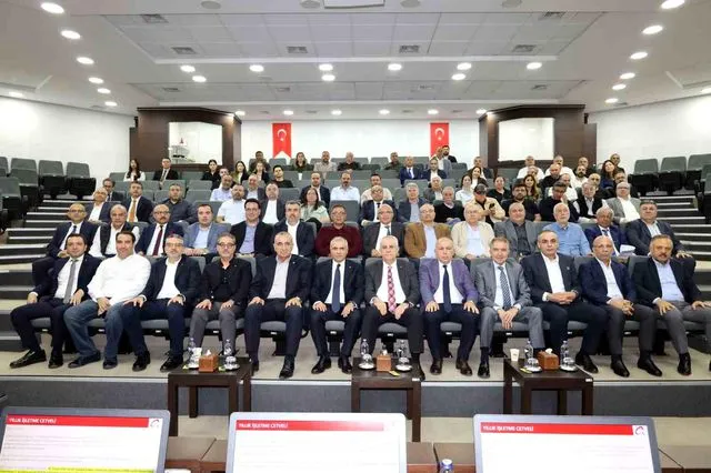 Başkan Kıvanç: "Zorlu küresel şartlara rağmen ihracatımızı artırmaya devam ediyoruz"