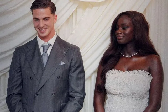 Bertuğ Yıldırım, siyahi eşiyle olan nikah fotoğraflarını sildi