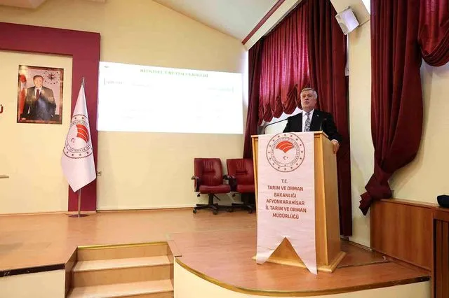 Bitki Sagligi Uzmanlarina Yonelik Egitim Calismasi