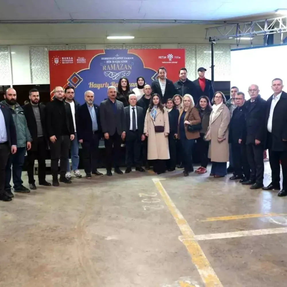 Bursa'da gönüller Büyükşehir'in iftar sofrasında buluştu - Son Dakika