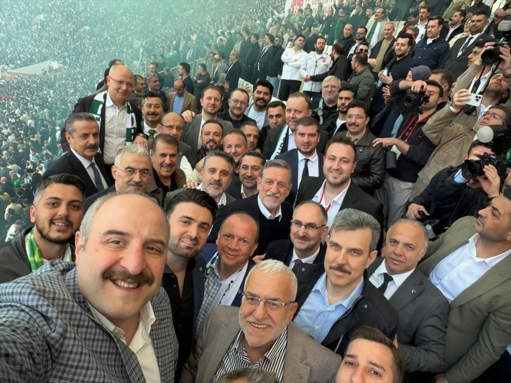 Bursaspor'un 1. Lig'e Yükselişi Mustafa Varank Tarafından Kutlandı