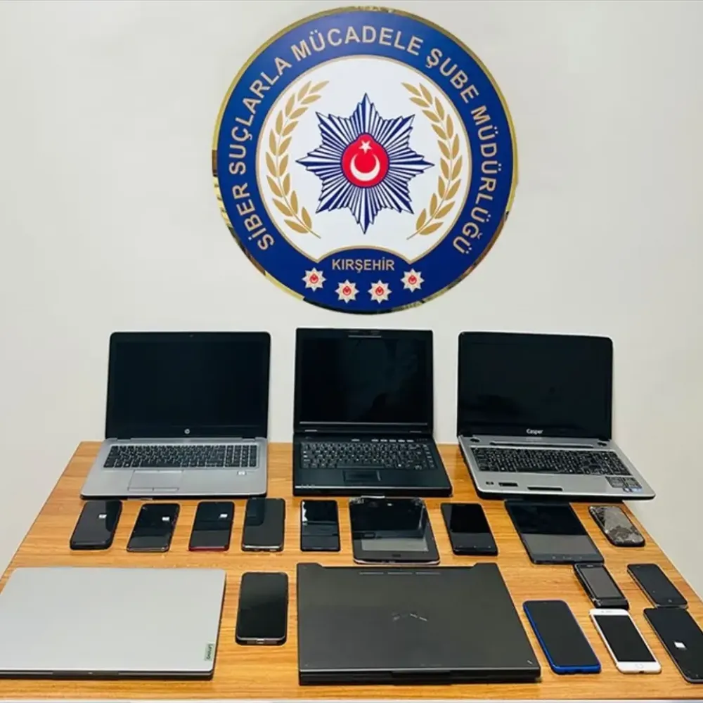 Büyük Dolandırıcılık Şebekesi Çökertildi