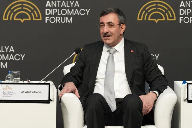 Cevdet Yılmaz: Avrupa