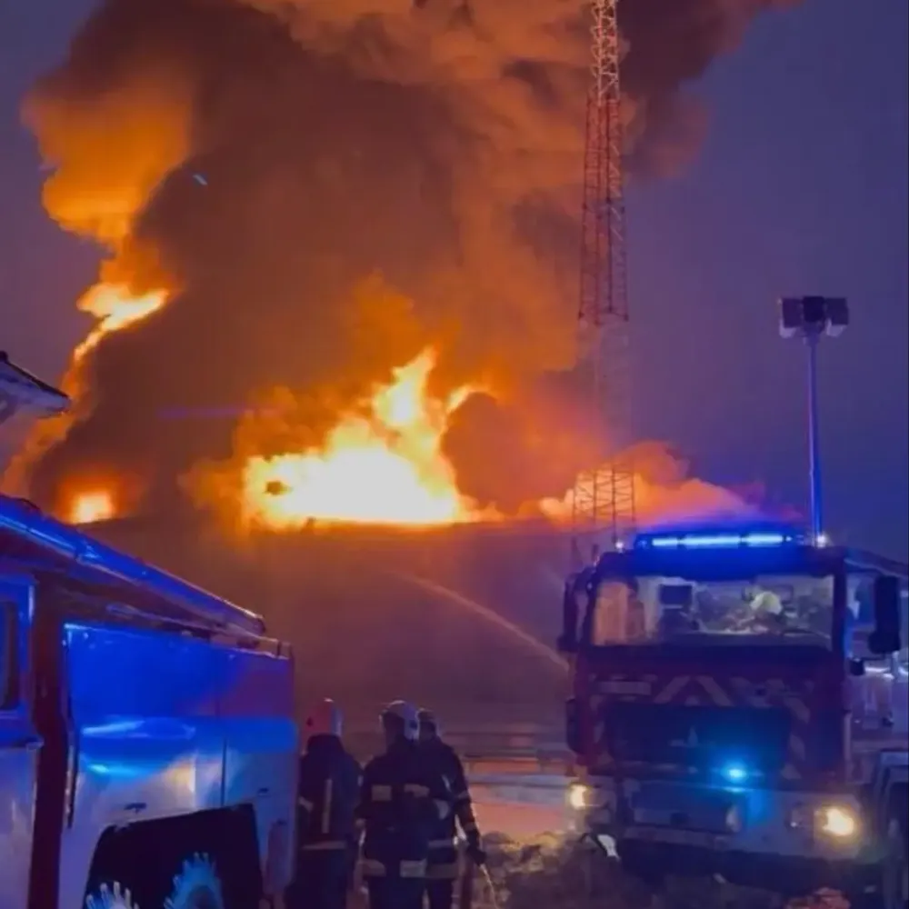 Doğu Avrupa'ya Petrol Akışı Durduruldu