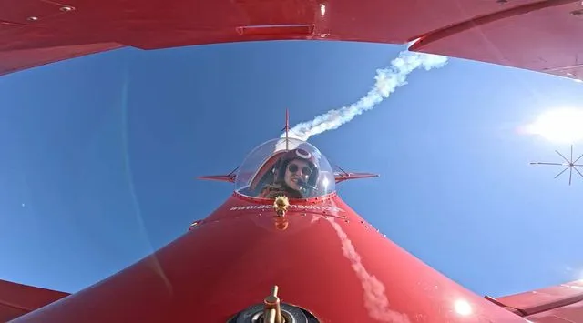 Dünya Pilotlar Günü'nde Kadın Pilotun Göz Kamaştıran Gösterisi