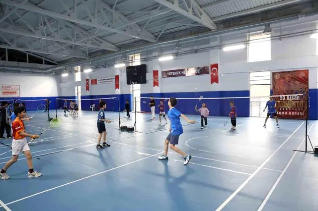 Elazığ'da 23 Nisan coşkusu spor etkinlikleriyle yaşandı