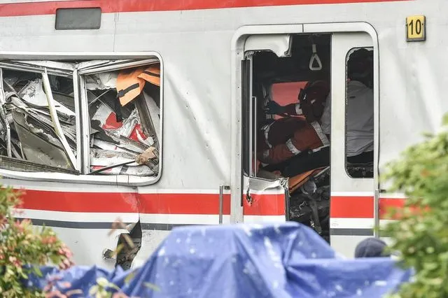 Endonezya'da Tren Çarpışması: 14 Kişi Hayatını Kaybetti, 84 Yaralı