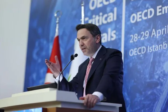 Enerji Bakanı Bayraktar'dan Maden Şirketlerine Kesin Talimat: Çalışanına Borcu Olana Lisans Verilmeyecek