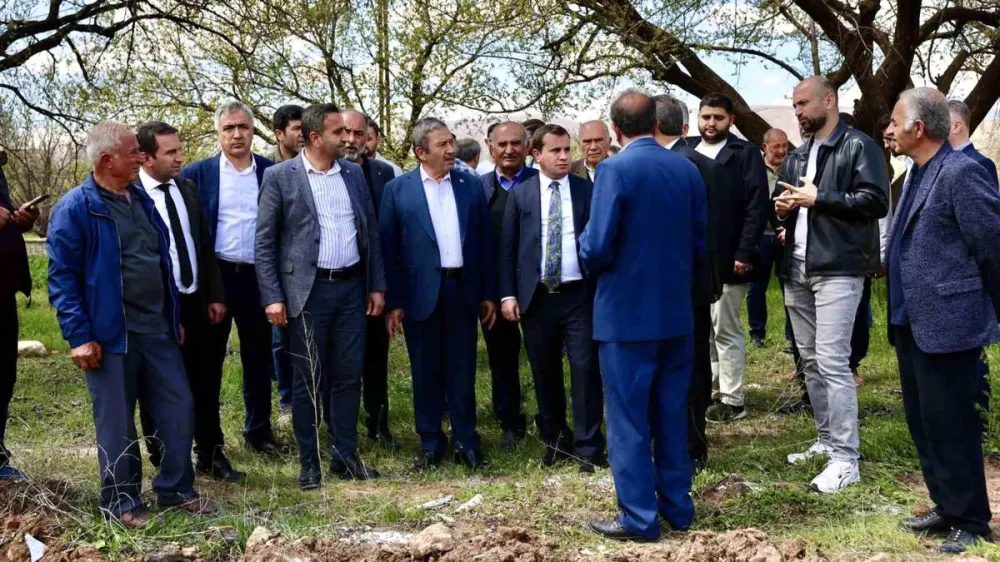 Esenbey'de 45 mahalleye hizmet verecek sağlık ocağında ilk kazma vuruldu - Son Dakika