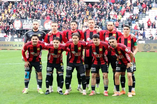 Eskişehirspor, Tire 2021'i 2-0 Yenerek 3. Lig 4. Grup'ta İddialarını Sürdürüyor