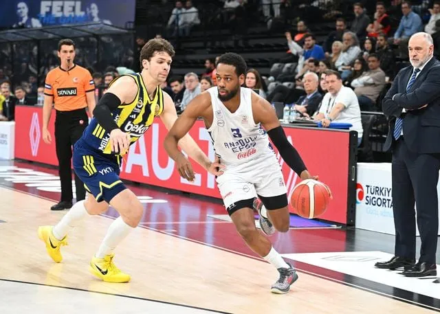 Fenerbahçe Beko: 73-89