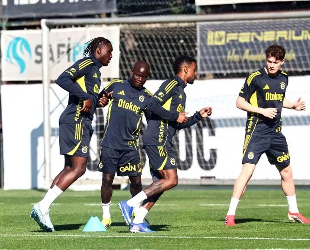 Fenerbahçe Beşiktaş maçı hazırlıklarını sürdürdü