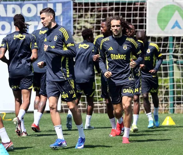 Fenerbahçe, Galatasaray derbisinin hazırlıklarını sürdürdü