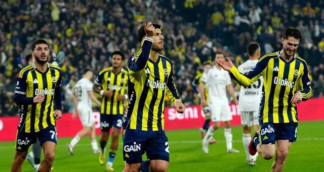 Fenerbahçe'de Sarı Kart Gerginliği: Hangi Oyuncular Galatasaray Maçına Çıkmama Tehlikesi İle Karşı Karşıya?