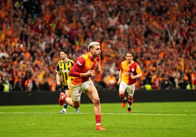 Galatasaray 25 sene sonra evinde Fenerbahçe