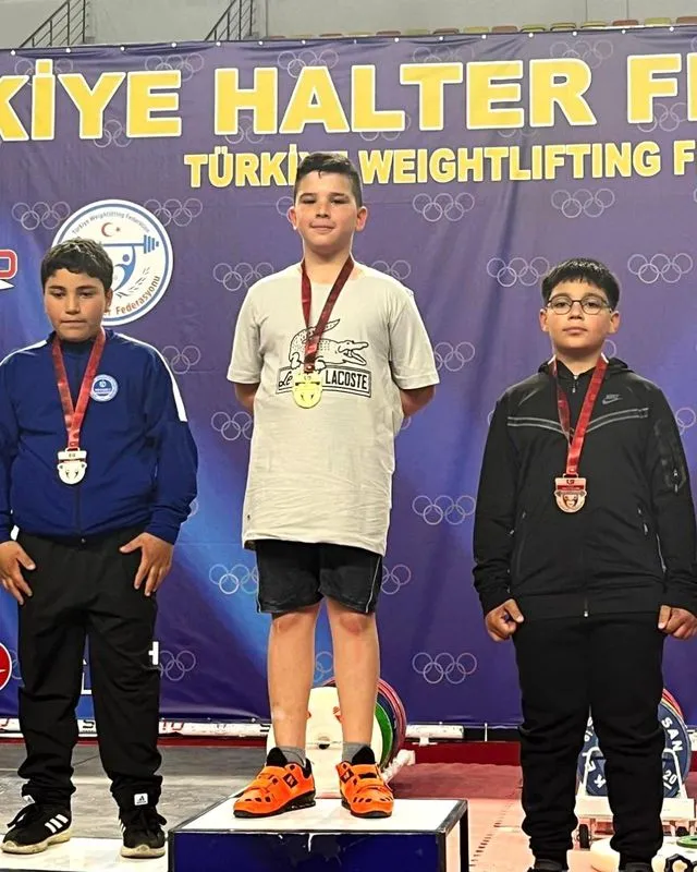 Halterde Mustafa Uyan Türkiye Şampiyonu oldu