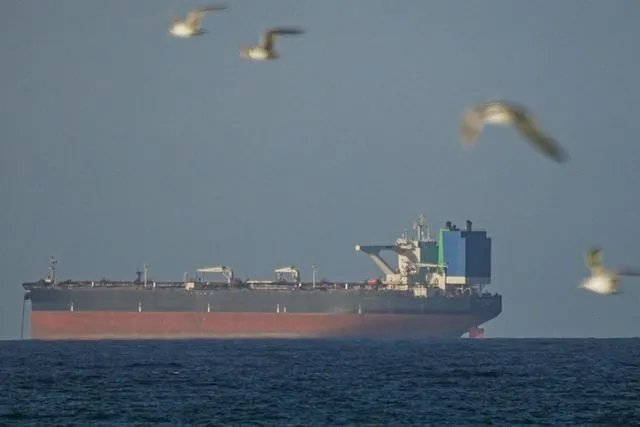 İran, biri İsrail ile bağlantılı iki gemiyi ele geçirdi