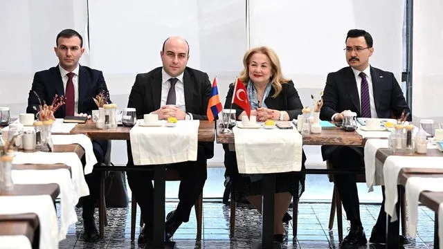 Kars-Gümrü demiryolu: Türk ve Ermeni heyetleri hattın yeniden açılışını görüştü