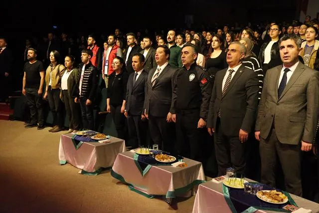 Kars'ta "Gençler Arası Kültür Sanat Yarışmaları Doğu Anadolu Bölge Finali" başladı