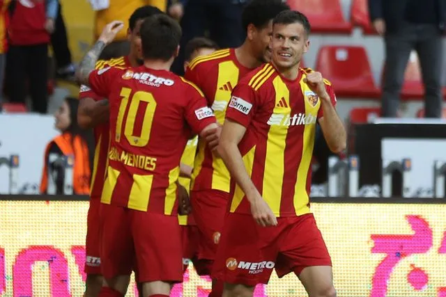 Kayserispor taraftarı önünde ligde kalma umutlarını artırdı
