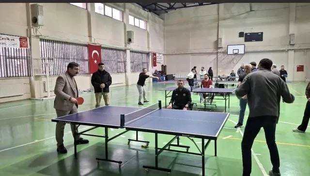 Kiğı'da Raketler Şampiyonluk İçin Sallanıyor: Masa Tenisi Turnuvası Heyecanla Başladı