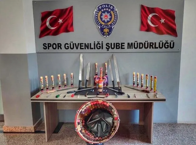 Kocaelispor-Göztepe maçında 7 taraftar hakkında işlem yapıldı