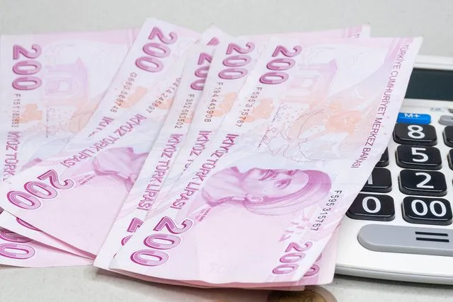 Körfez'de Tansiyon Yükseldi: Motorine Beklenen 8 Liralık İndirim İptal Edildi