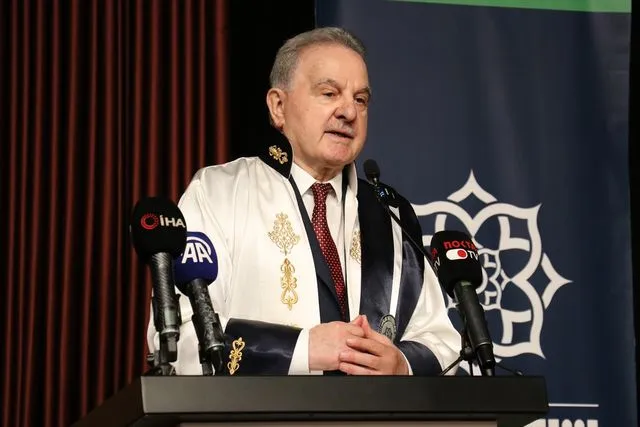 KOSTÜ'den eski Almanya Cumhurbaşkanı Wulff'a fahri doktora